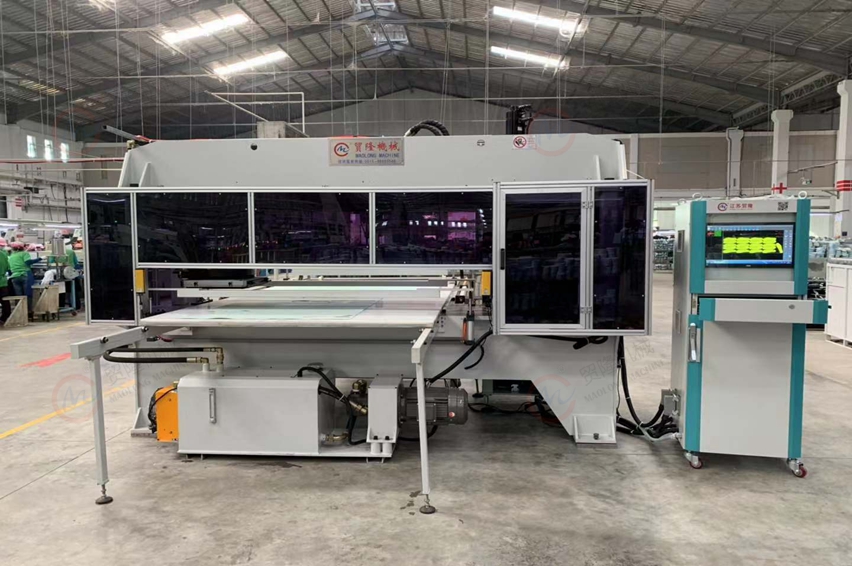 德阳电脑排版自动换刀裁断机