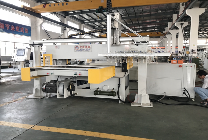 德阳单边全自动吸塑包装模切机