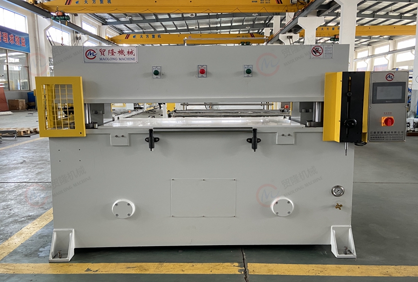 赤峰精密四柱液压裁断机