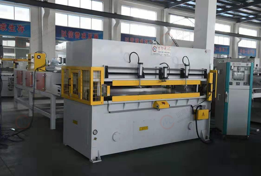 德阳中空板、蜂窝板封边成型裁断机