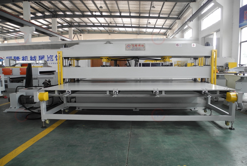 德阳双工位自动送料木箱包装裁断机