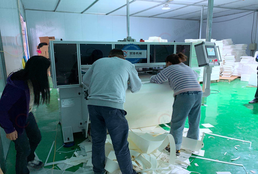 德阳中空板珍珠棉全自动裁断机