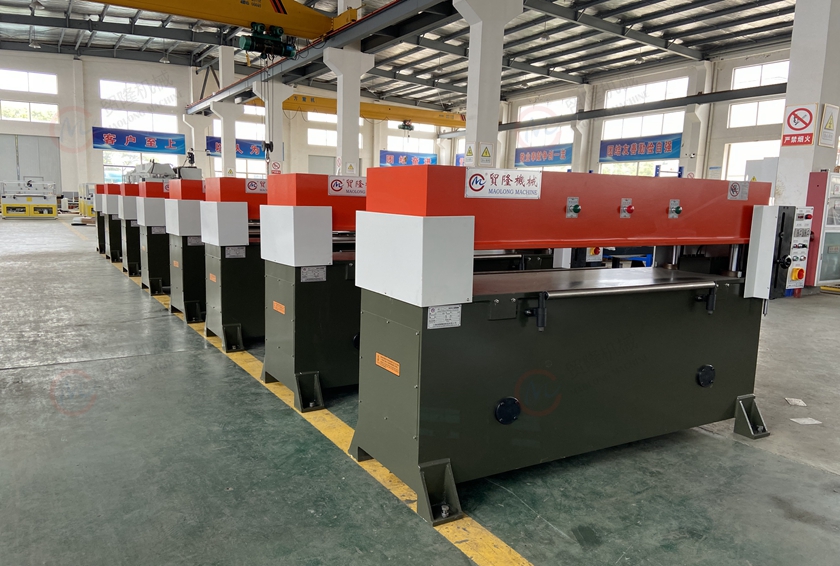 德阳箱包鞋帽四柱液压裁断机