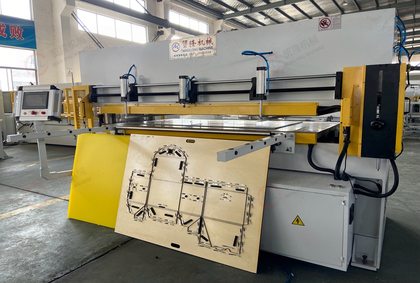 赤峰中空板周转箱封边成型裁断机