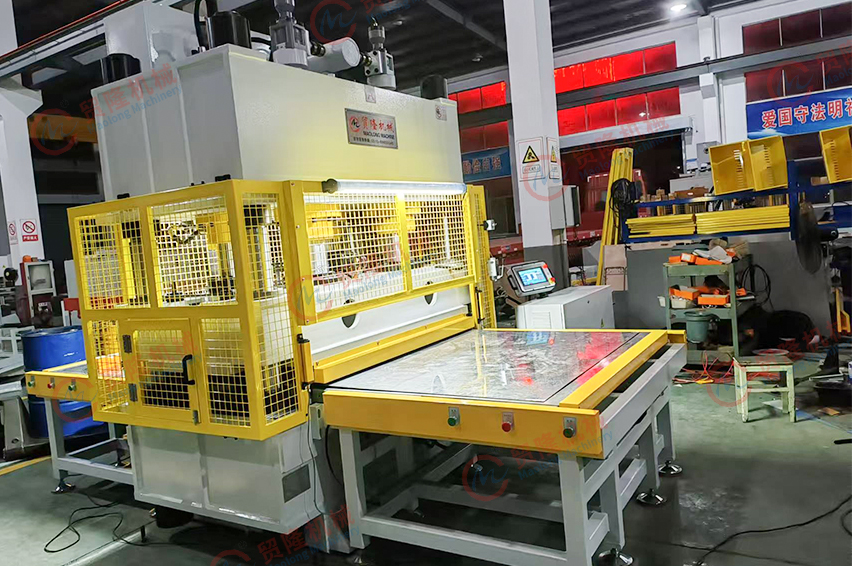 德阳汽车座椅背板蜂窝板封边成型裁切机