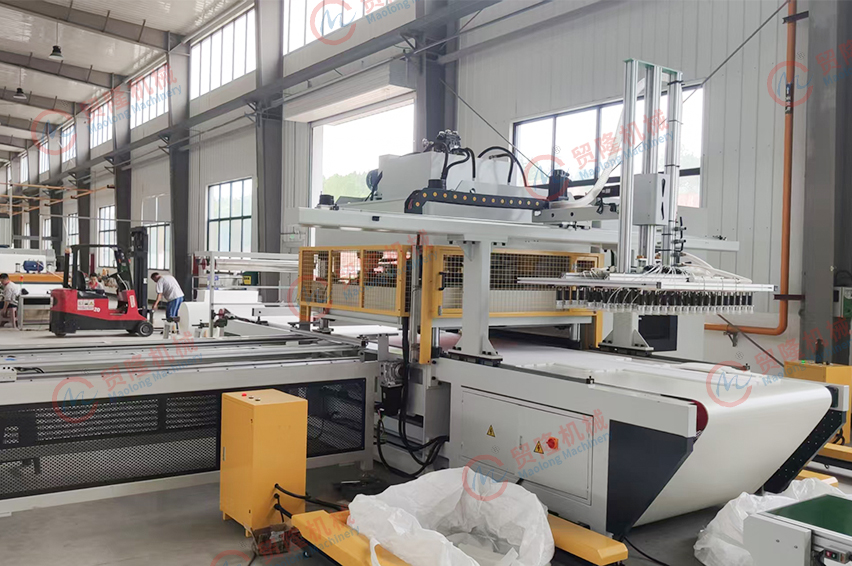 德阳全自动输送带式裁断机